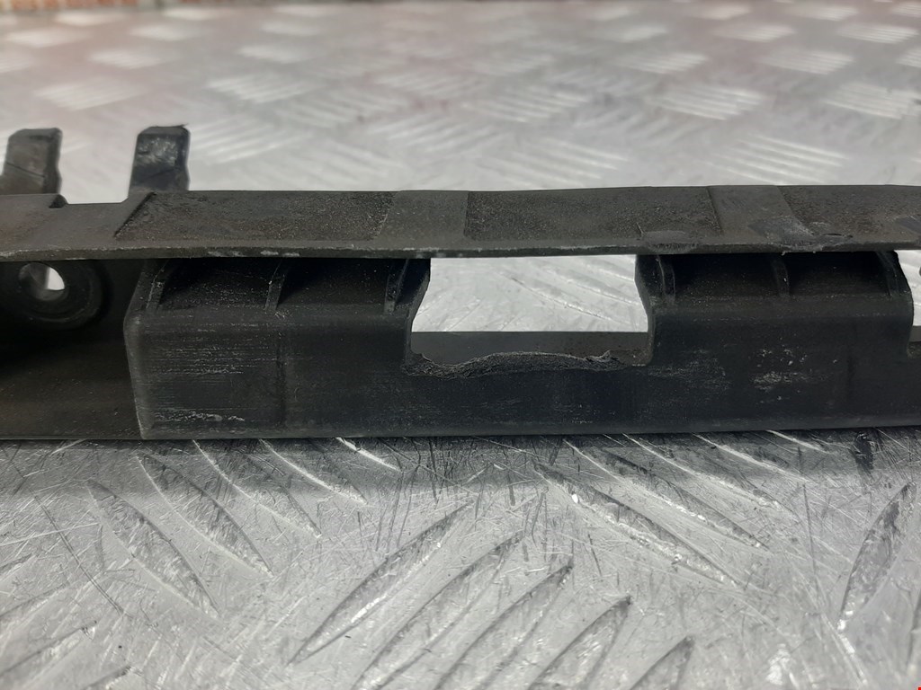 Кронштейн заднего бампера левый правый BMW 7er 7 серия E65/E66 2001-2008