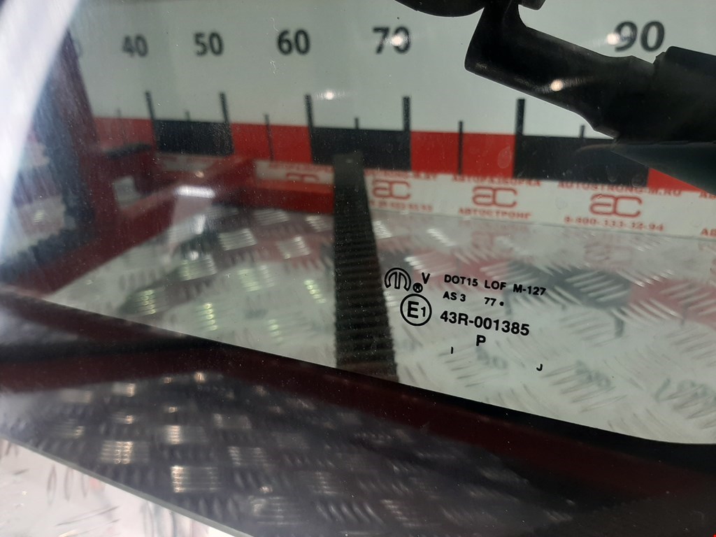 Стекло кузовное глухое левое DODGE Caravan V 2007-2020