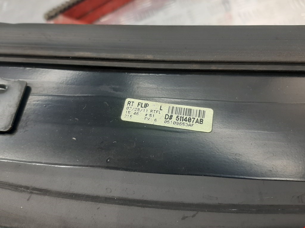 Стекло кузовное глухое левое DODGE Caravan V 2007-2020