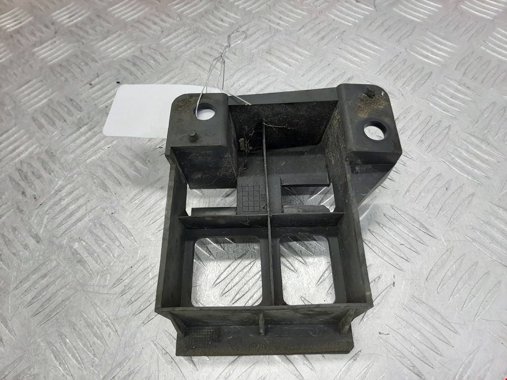 Кронштейн переднего бампера левый MERCEDES-BENZ Sprinter 906 2006-2018