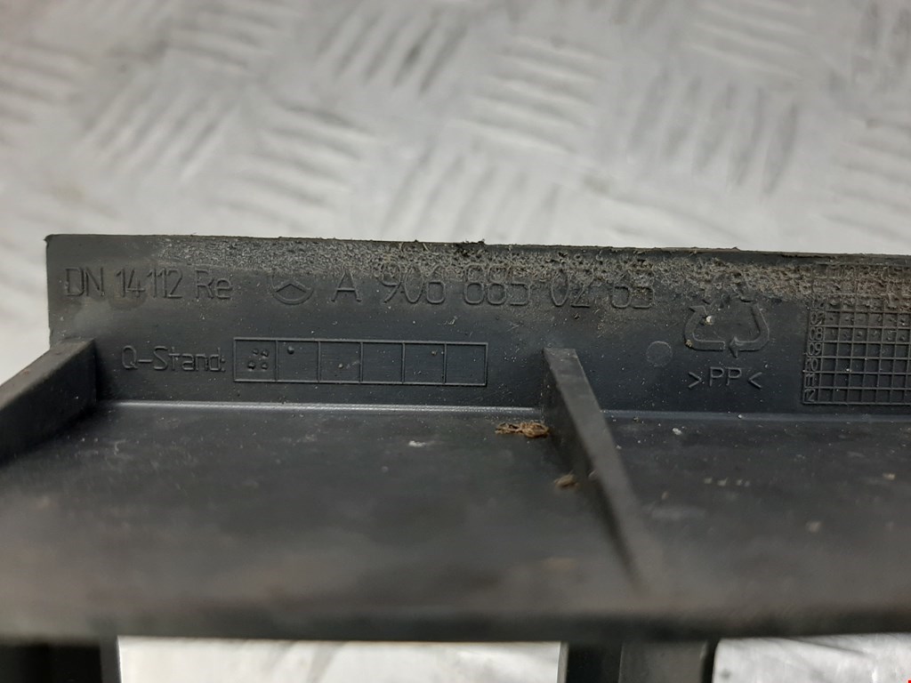 Кронштейн переднего бампера правый MERCEDES-BENZ Sprinter 906 2006-2018