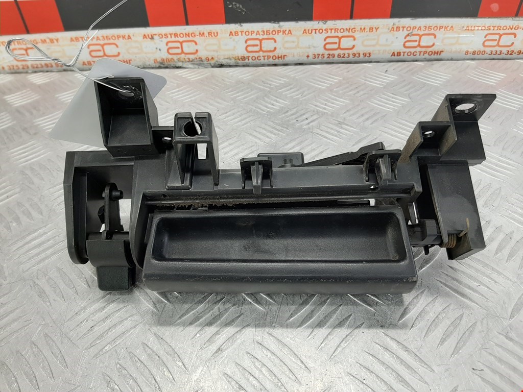 Ручка дверная задняя внутренняя правая DODGE Caravan V 2007-2020