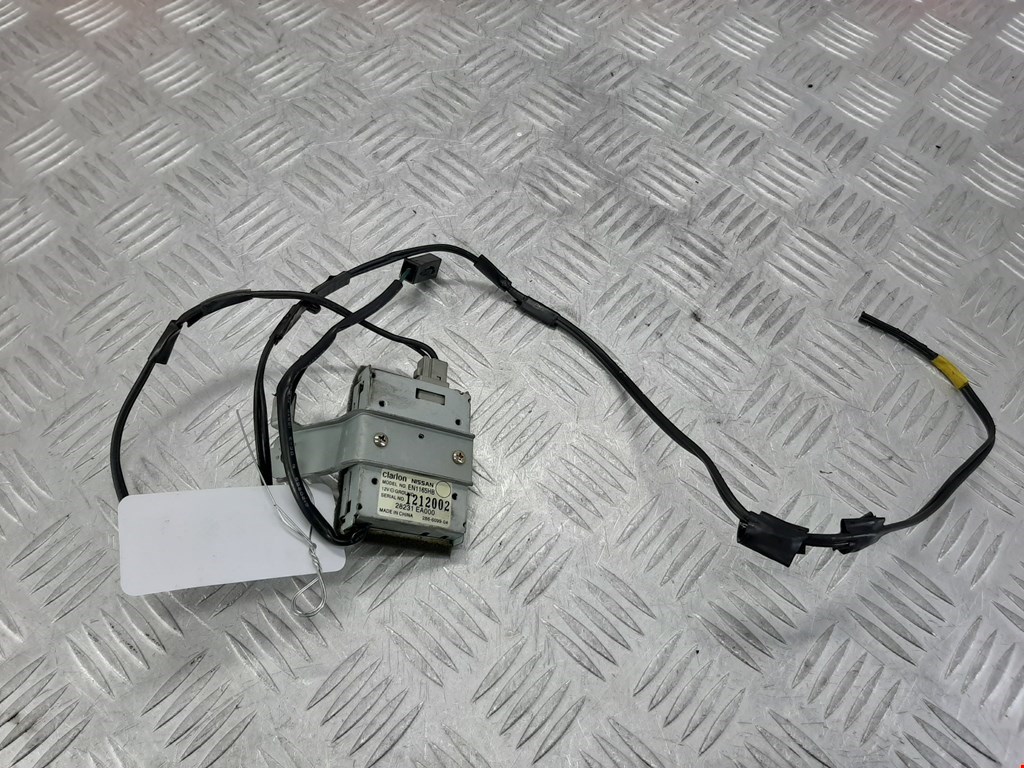 Усилитель антенны NISSAN Pathfinder R51M 2004-2014