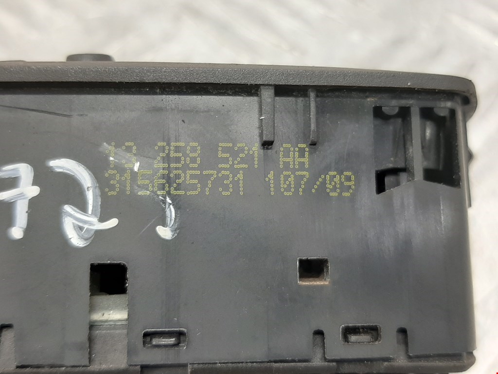 Блок управления стеклоподъемниками OPEL Corsa D 2006-2014