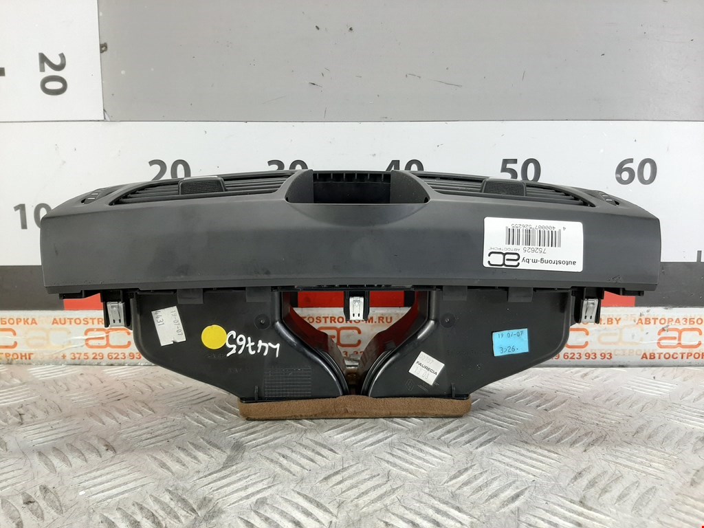 Дефлектор воздушный RENAULT Laguna 2007-2015