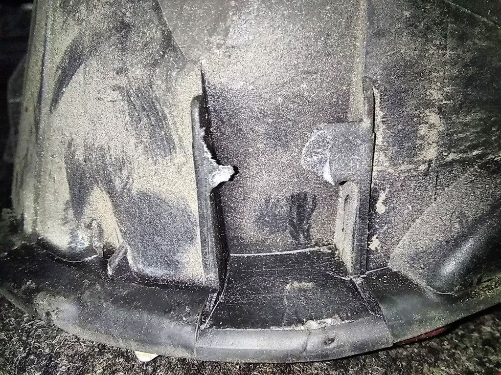 Лючок бензобака CITROEN C3 Picasso 2009-2017