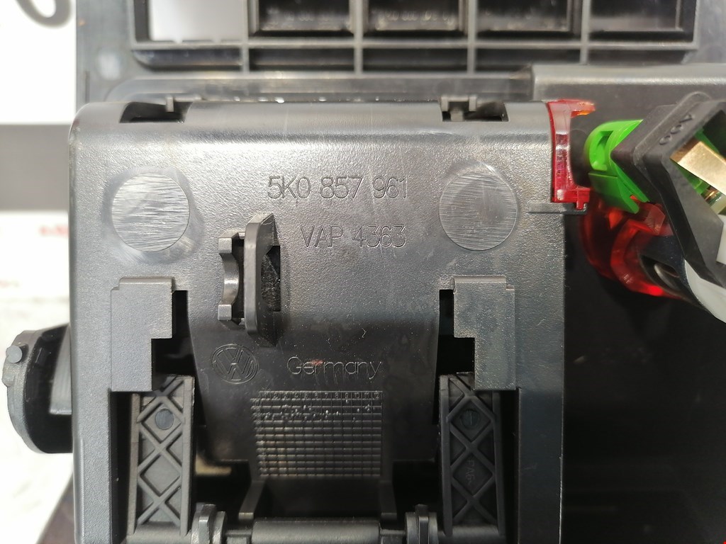 Пепельница передняя VOLKSWAGEN Golf VI 2009-2012