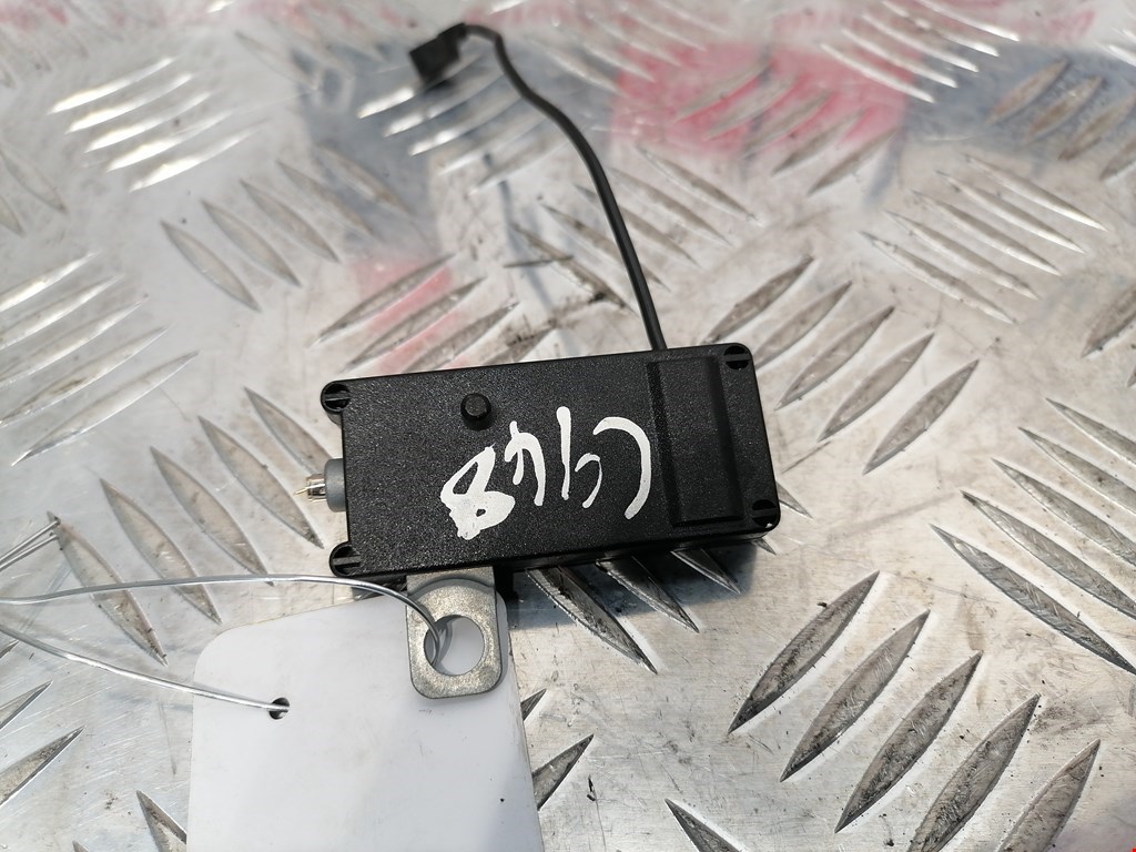 Усилитель антенны LAND ROVER Discovery III 2005-2009