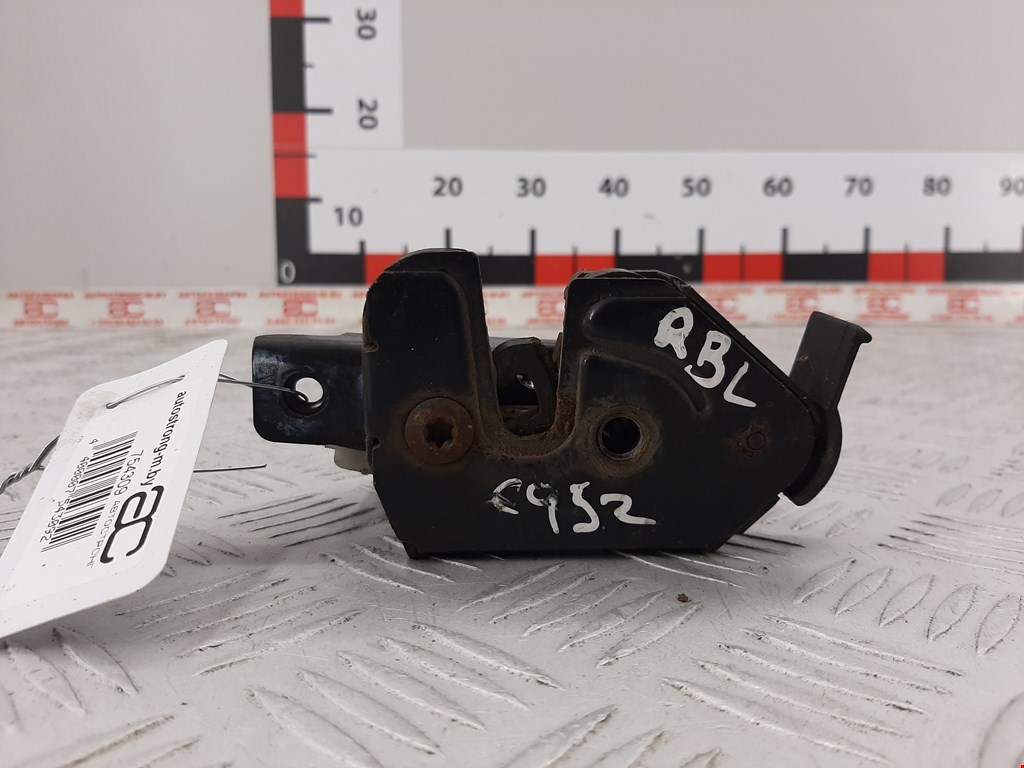 Активатор замка багажника LAND ROVER Range Rover 2002-2012