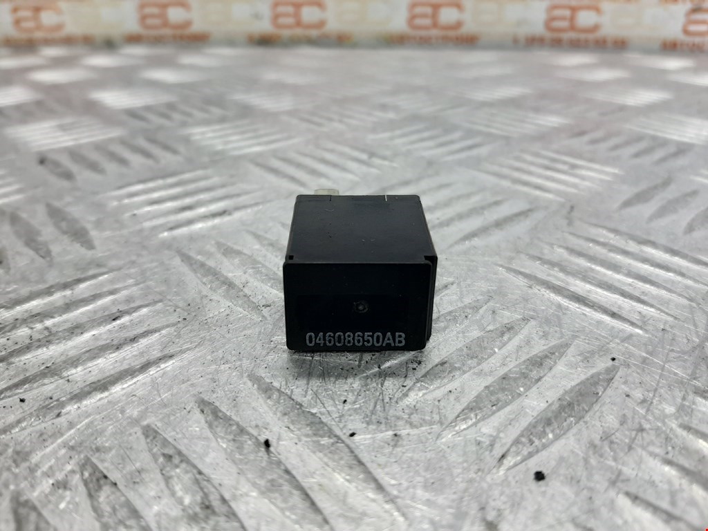 Реле DODGE Durango II 2003-2009