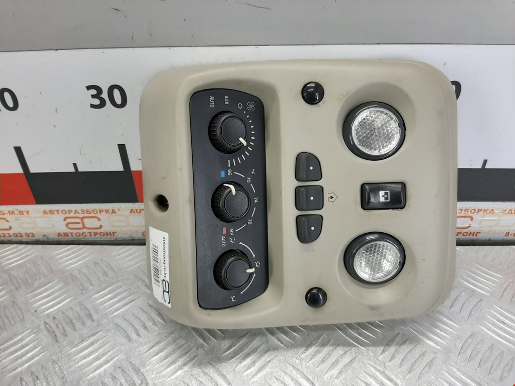 Блок управления климат-контроля Cadillac Escalade 2 (GMT800) (2001-2006)