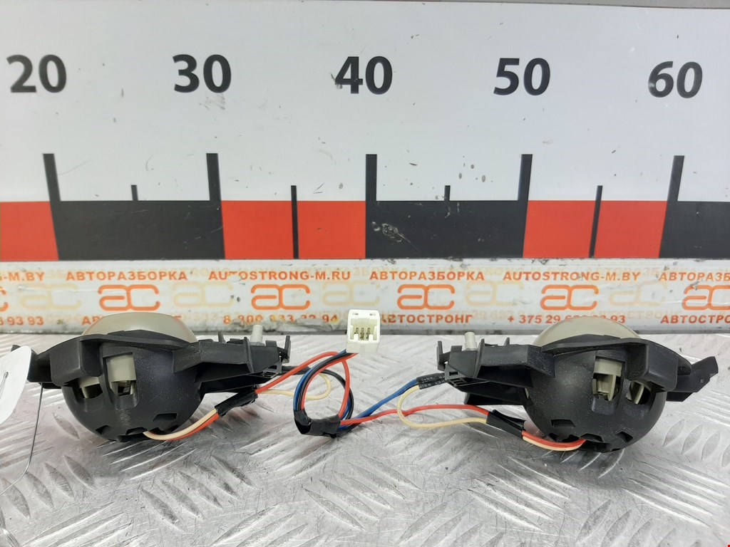 Плафон салонный (салона фонарь) NISSAN Armada 2003-2016