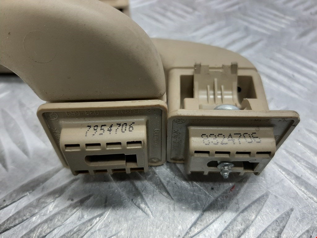 Ручка внутренняя потолочная (потолка салона) BMW 3er E90/E91 2005-2012