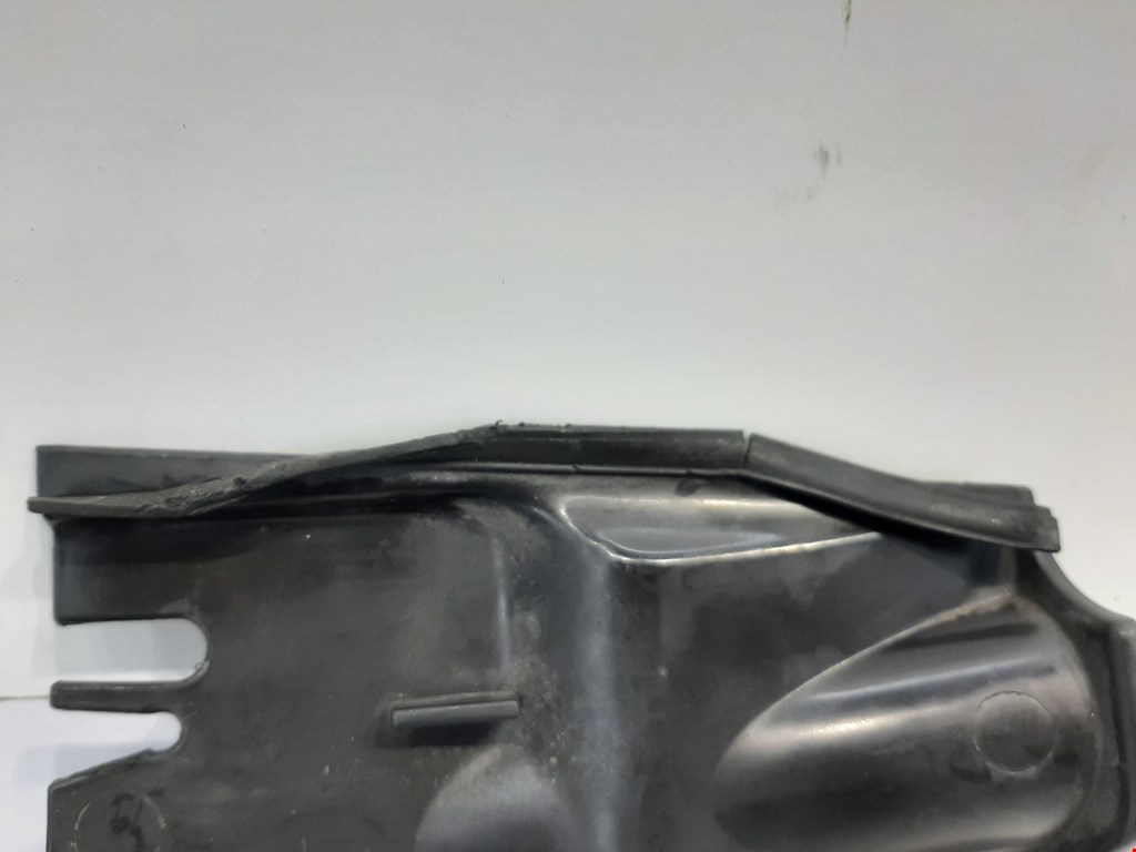 Корпус салонного фильтра BMW 3er E90/E91 2005-2012