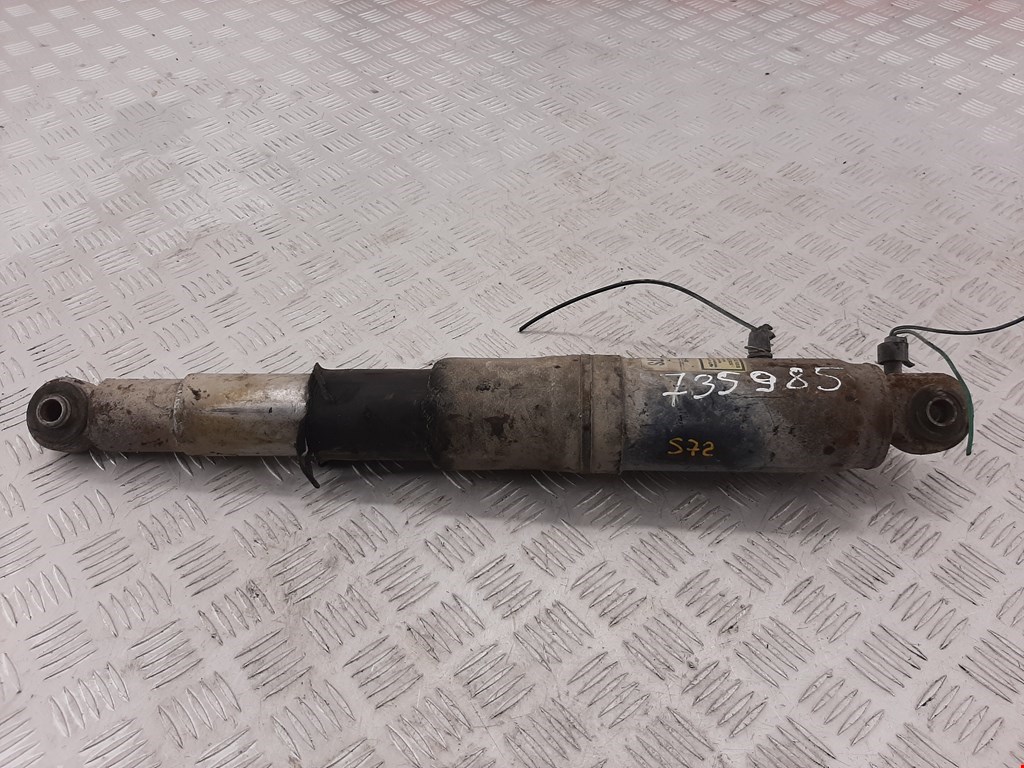 Амортизатор задний правый CADILLAC Escalade 2002-2006