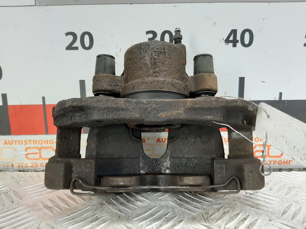 Суппорт передний правый Ford Focus 3 (2011-2019)