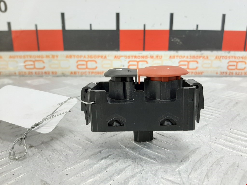 Кнопка аварийной сигнализации (аварийки) RENAULT Clio 2005-2012