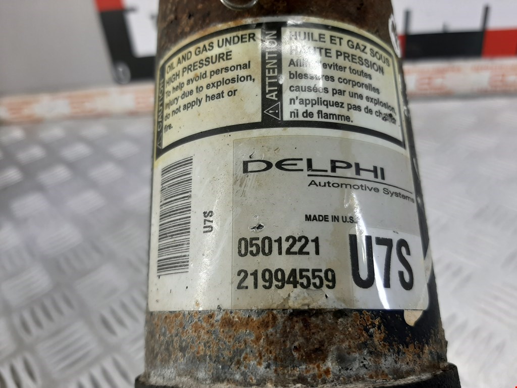 Амортизатор задний правый CADILLAC Escalade 2002-2006