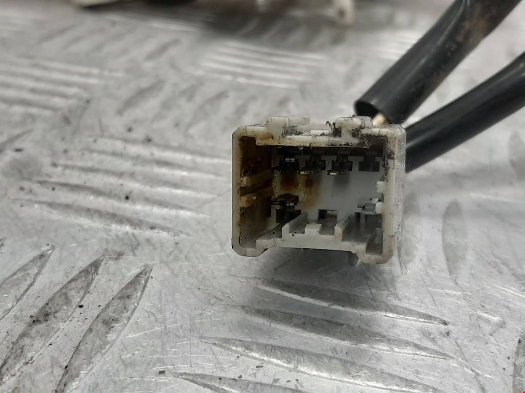 Замок двери задней левой HONDA Legend 1996-2004