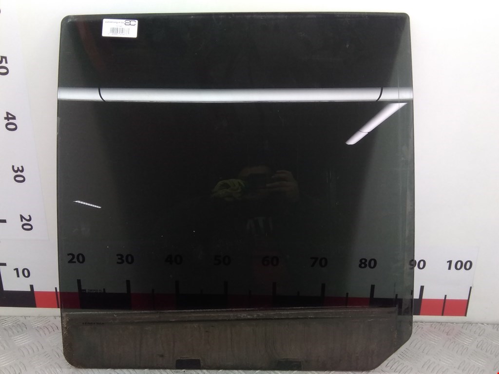 Стекло двери задней левой Chevrolet TrailBlazer 1 (2001-2009)