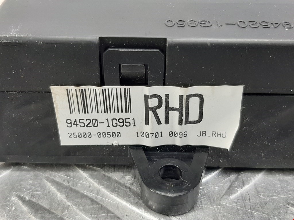 Часы KIA Rio II 2005-2011