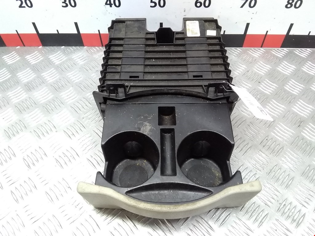 Подстаканник DODGE Caravan V 2007-2020