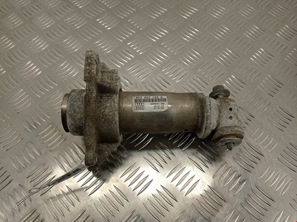 Отбойник бампера передний левый Audi A4 B6 (2000-2006)