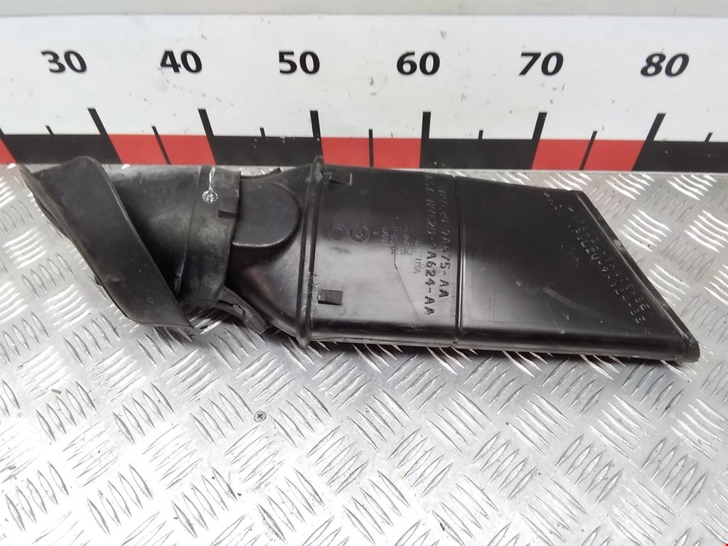 Патрубок воздушного фильтра FORD Explorer 2006-2010