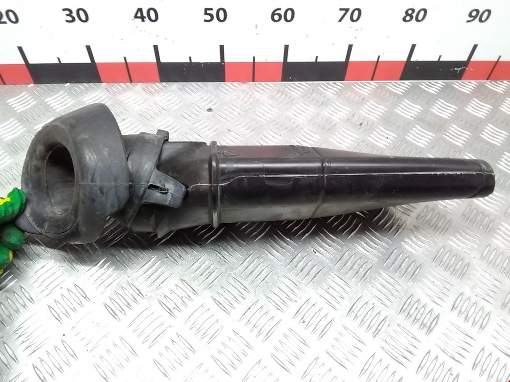 Патрубок воздушного фильтра FORD Explorer 2006-2010