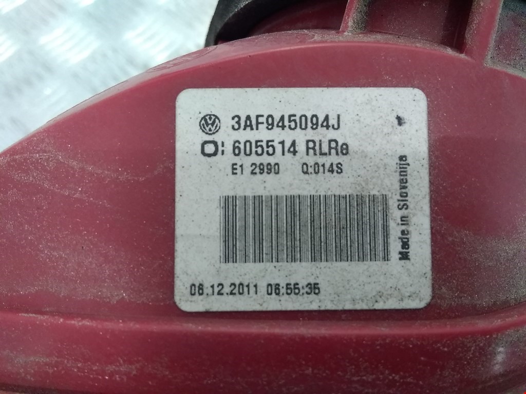 Фонарь задний внутренний правый VOLKSWAGEN Passat B7 2011-2015
