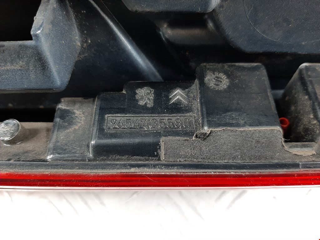 Спойлер CITROEN C4 Picasso 2006-2013