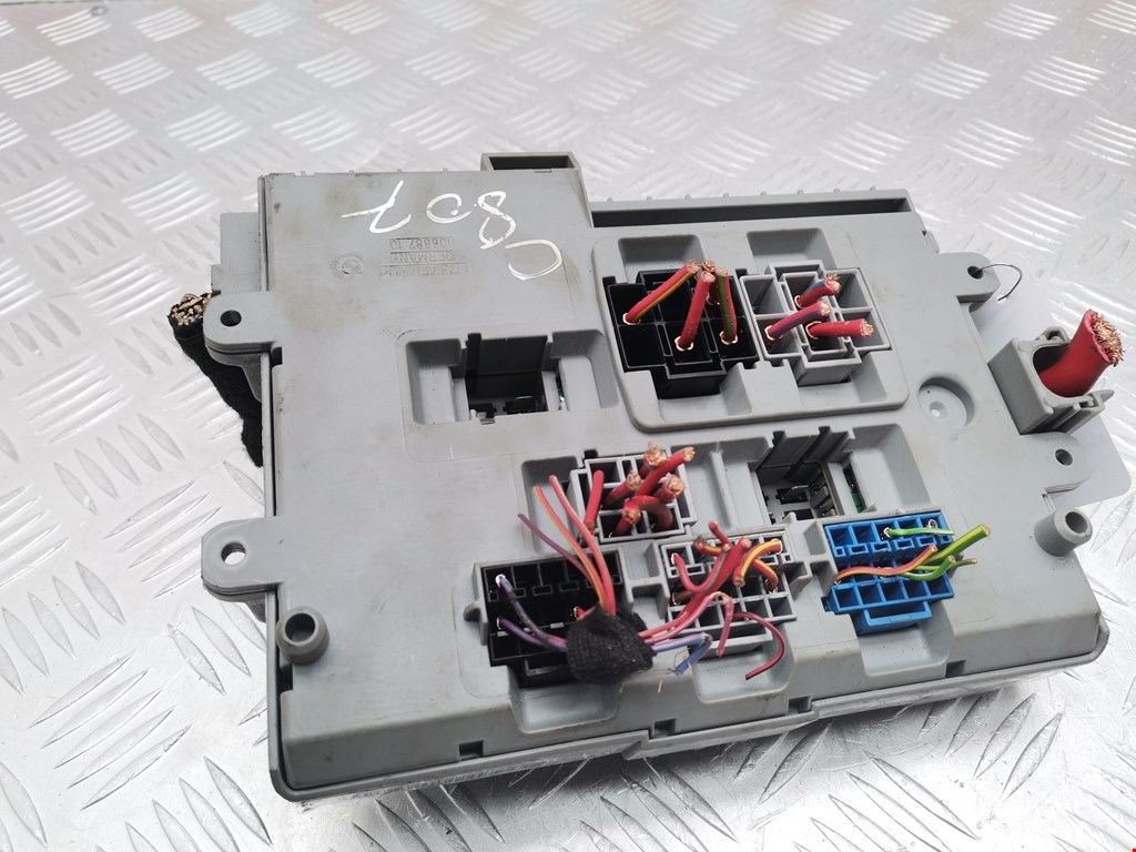 Датчик уровня в бачок омывателя BMW 3er E90/E91 2005-2012