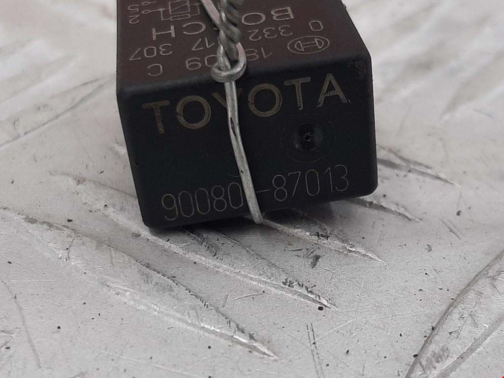 Реле TOYOTA Avensis 1997-2003