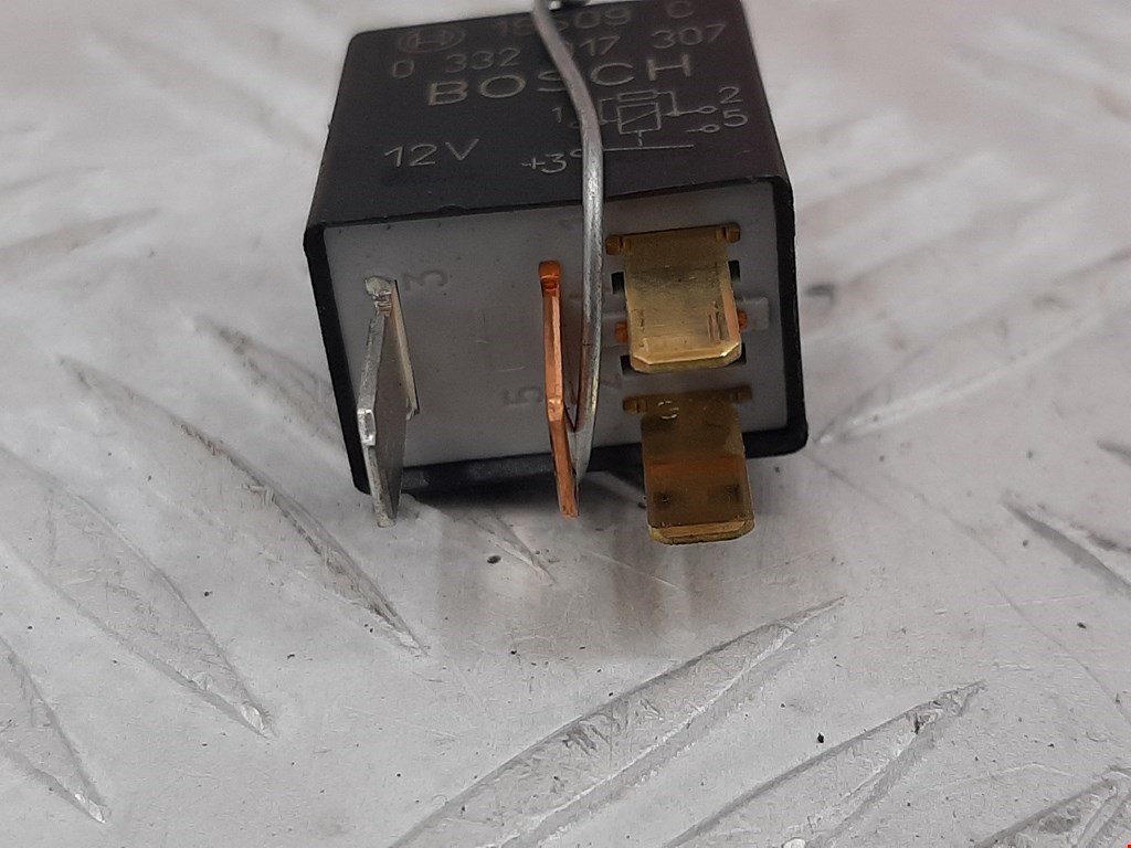 Реле TOYOTA Avensis 1997-2003