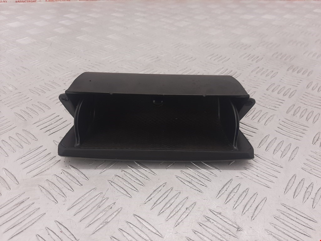 Бардачок MITSUBISHI Galant VIII 1996-2006