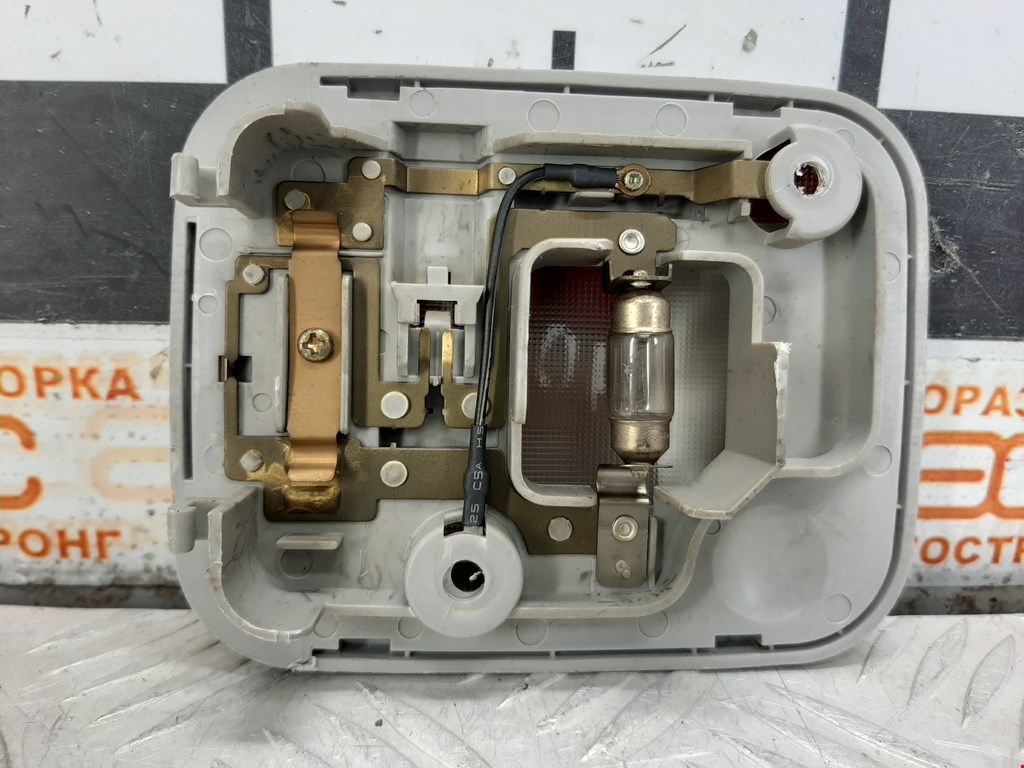 Плафон салонный (салона фонарь) MAZDA Premacy CP 1999-2004