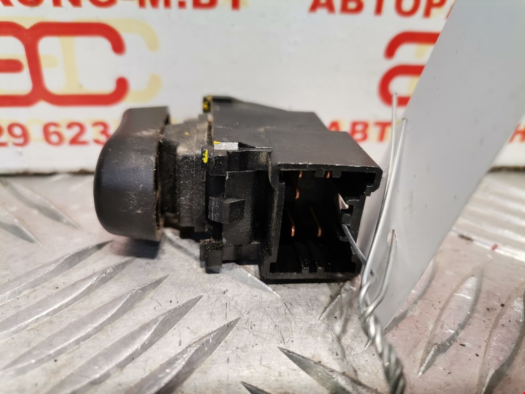 Кнопка стеклоподъемника CHEVROLET Equinox 2004-2009