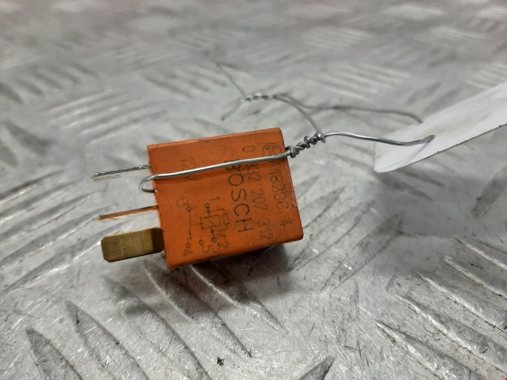 Реле TOYOTA Avensis 1997-2003