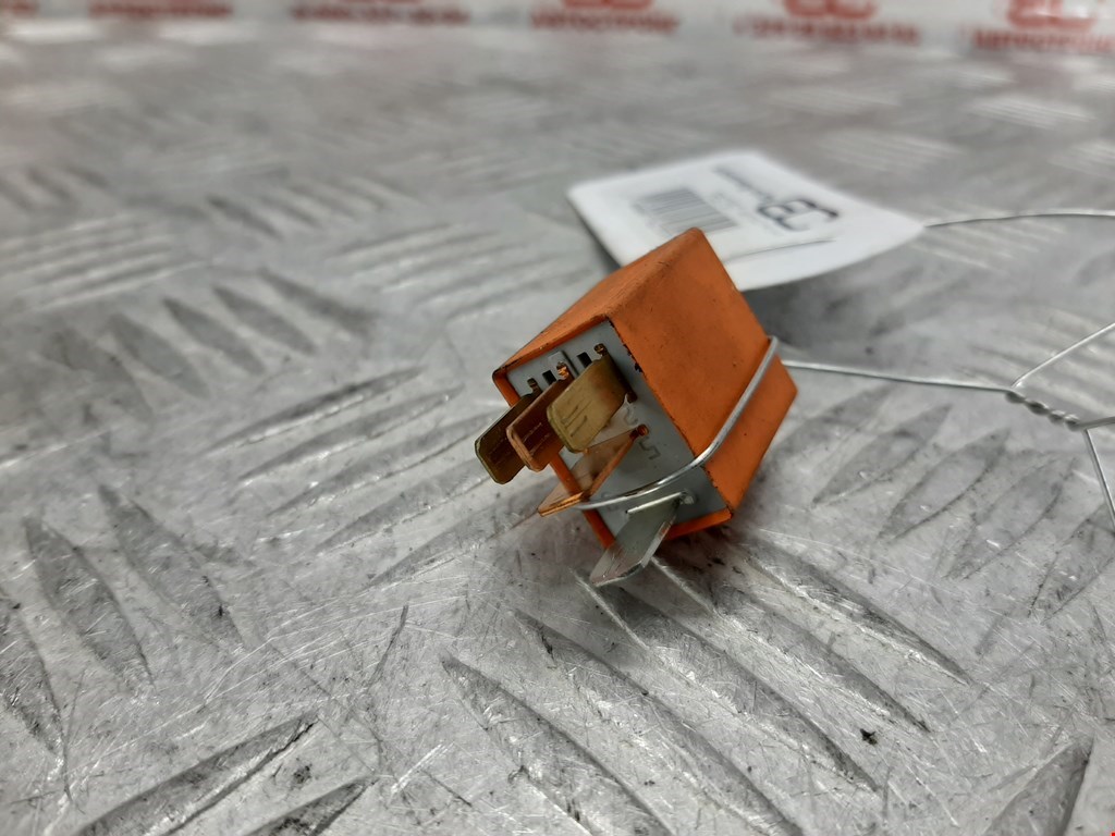 Реле TOYOTA Avensis 1997-2003