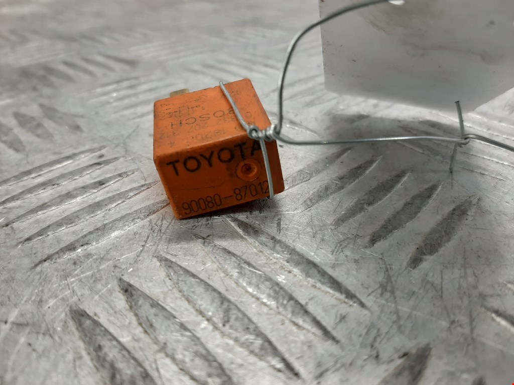 Реле TOYOTA Avensis 1997-2003