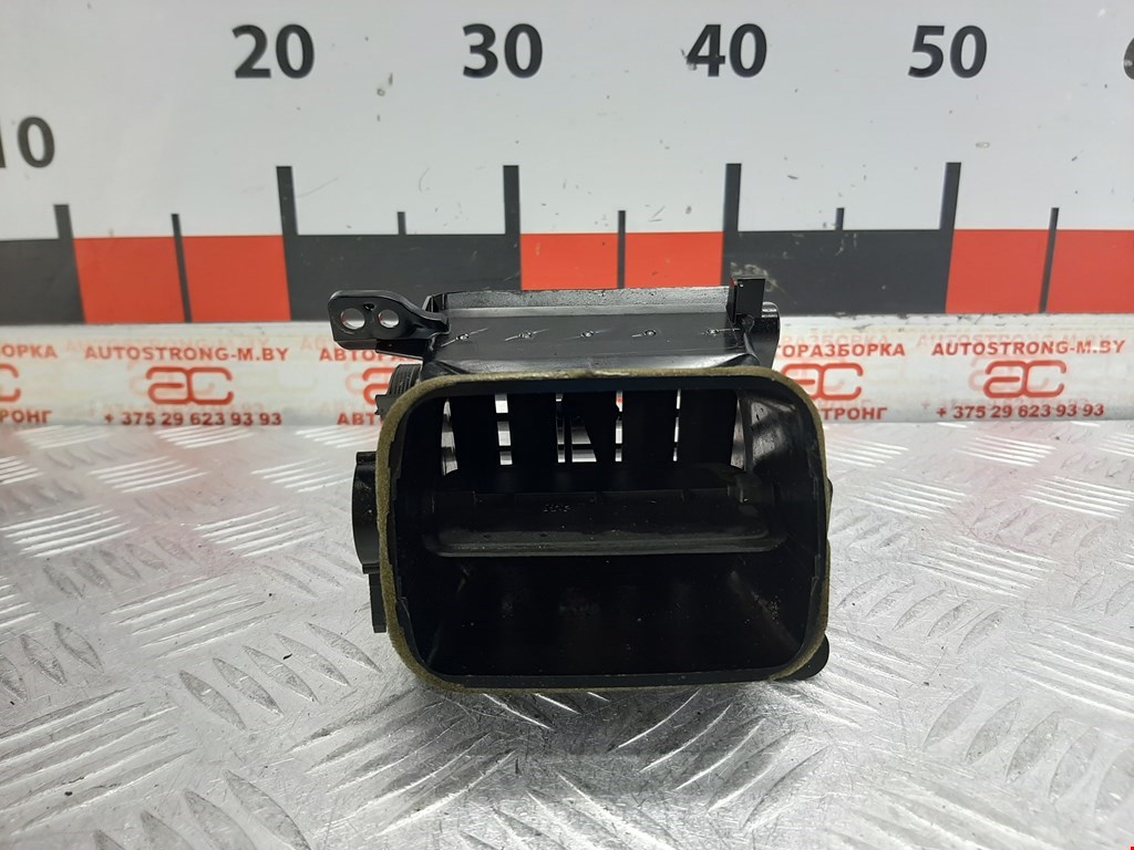 Дефлектор воздушный TOYOTA Auris E150 2006-2012