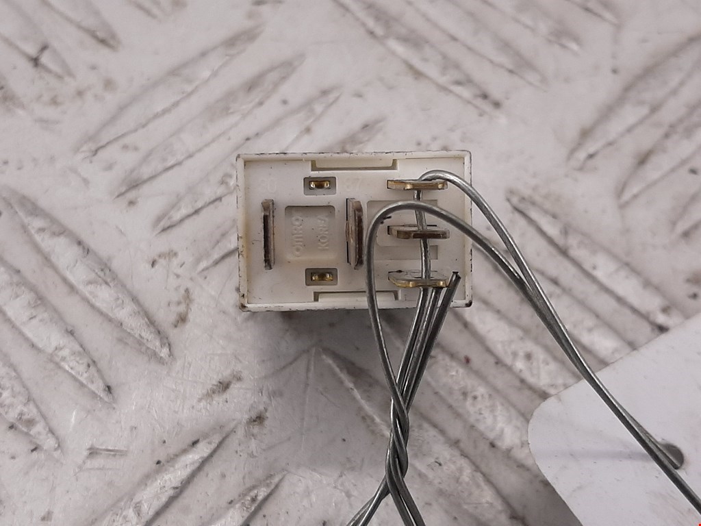 Реле KIA Carens 1999-2002