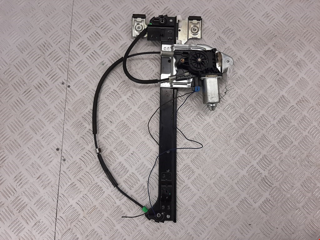 Стеклоподъемник электрический двери задней левой Chevrolet TrailBlazer 1 (2001-2009)