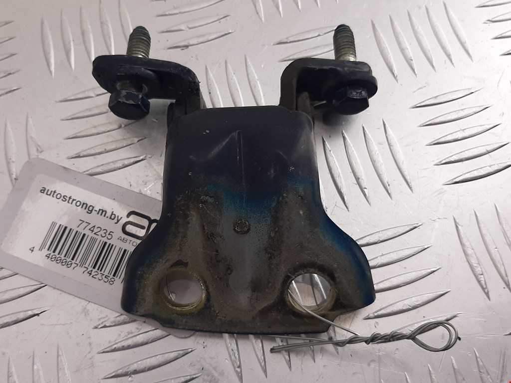 Петля двери задней левой Volvo S40 V40 1 (1996-2004)