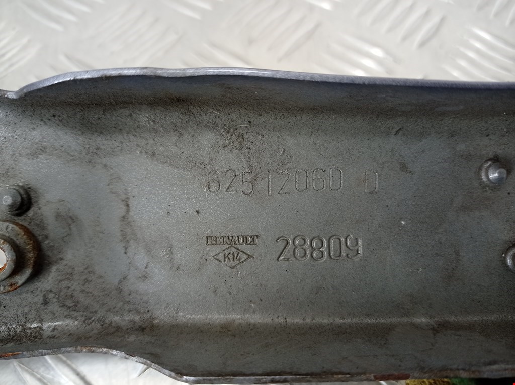 Кронштейн фары правый RENAULT Megane III 2009-2016