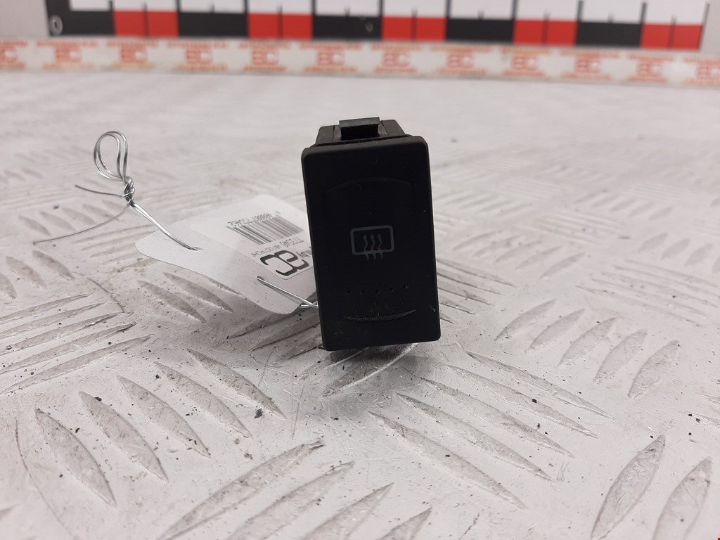 Кнопка подогрева (обогрева) заднего стекла Volkswagen Passat 5 (1996-2000)