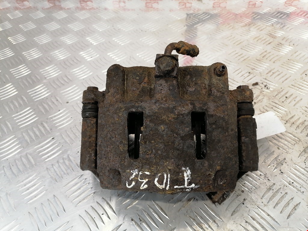 Суппорт передний правый FORD Explorer 1995-2001