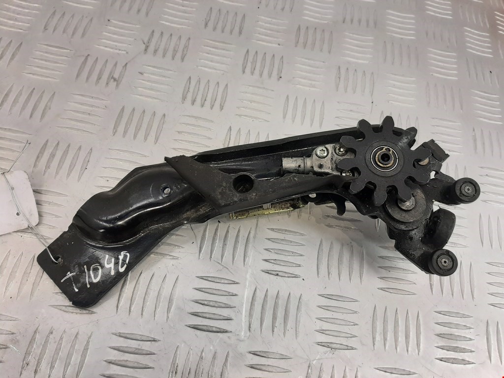 Ролик двери сдвижной (левый/правый средний верхний/нижний) CHRYSLER Voyager IV RG 2001-2007