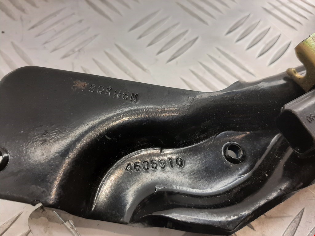 Ролик двери сдвижной (левый/правый средний верхний/нижний) CHRYSLER Voyager IV RG 2001-2007