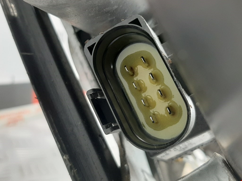 Стеклоподъемник задний левый AUDI A4 B5 1995-2001